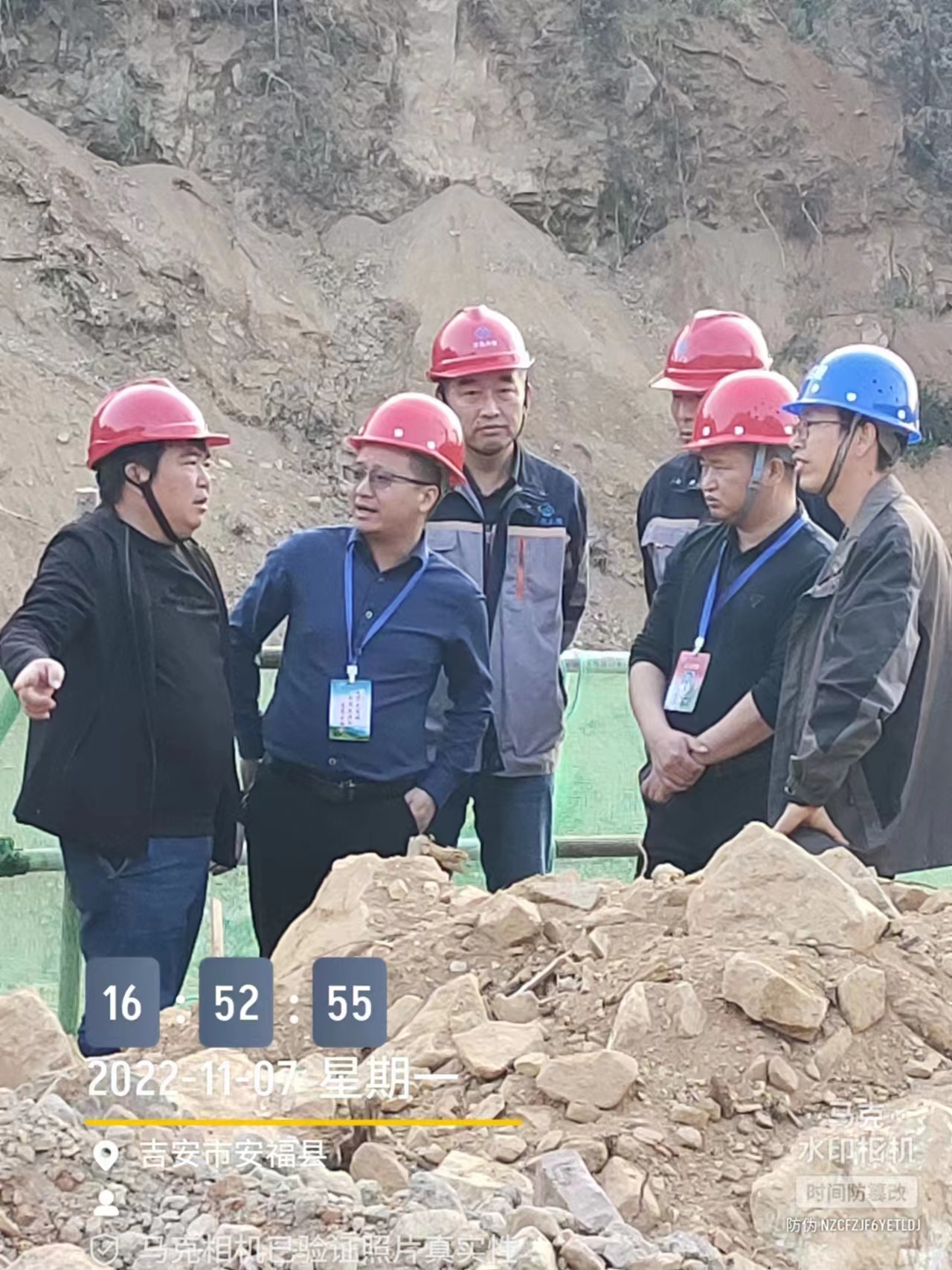 安福縣縣委常委、組織部長(cháng)、安福縣水利局局長(cháng)及副局長(cháng)到神口水庫施工現場(chǎng)檢查指導工作